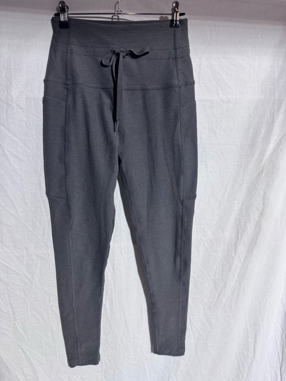 Beyond Yoga gray high waisted athletic jogger Size Medium